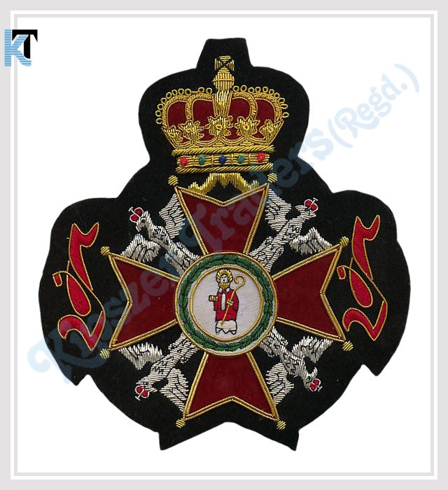 4.Large-Chaplain-Christian-Insignia.jpg
