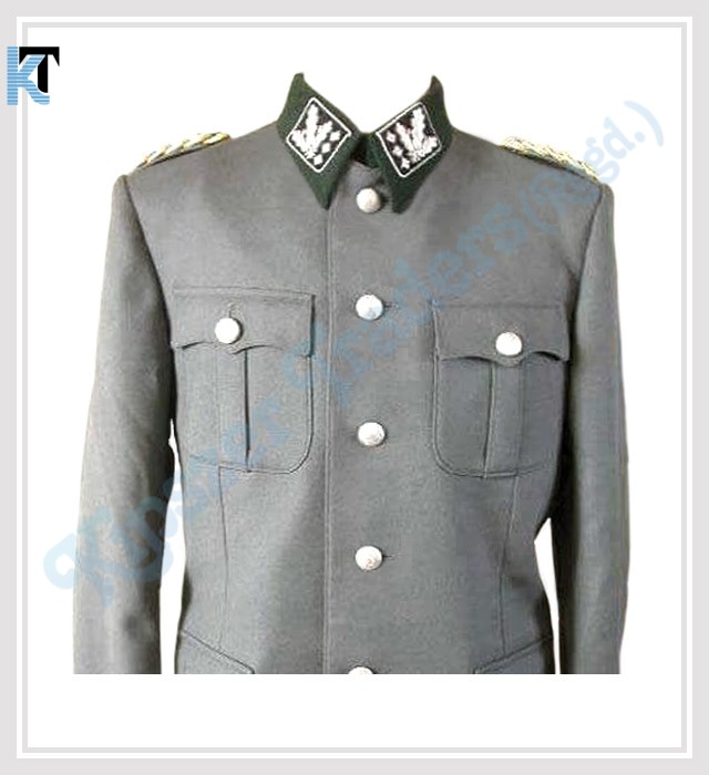 6.Reproduction-WW2-Allgemeine-SS-Uniform.jpg