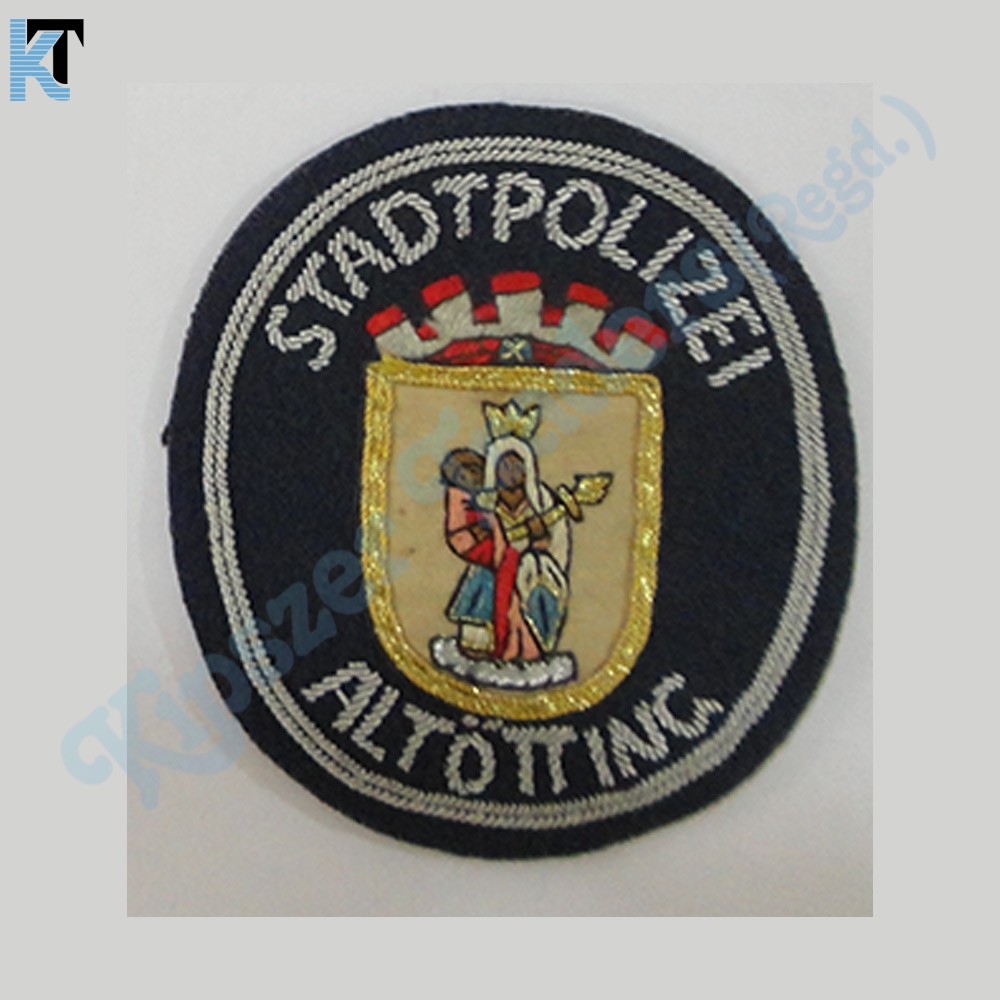 Hand-Embroidered-badges3-6